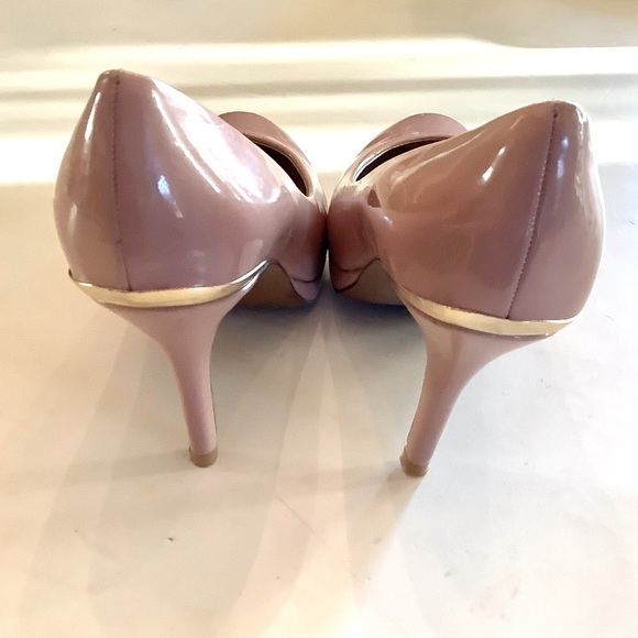 Tahari Patent Leather Blush Pink Wilma Heels Size 8 - Picture 5 of 9